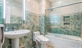 30 Dover St, Asheville, NC 28804
