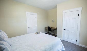 1217 W 3rd St, Anderson, IN 47304