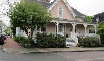22 Mount Vernon St C, Newport, RI 02840