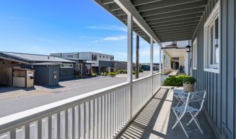 621 Beach Dr, Aptos, CA 95003