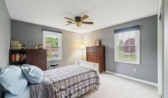 27 S Pond Cir, Cheshire, CT 06410