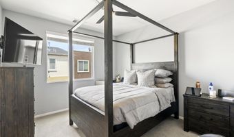 225 Royal Gln Unit #410, Escondido, CA 92025