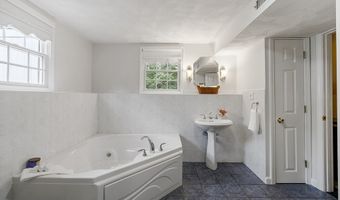 9 Donald Rd, Billerica, MA 01821