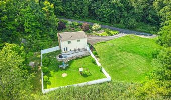 8 Pond Dr, Alloway, NJ 07422