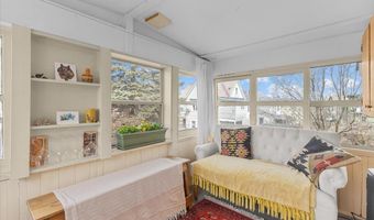 42-44 Oak St, Burlington, VT 05401