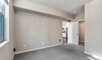 17181 SW SNOWDALE St 105, Beaverton, OR 97007