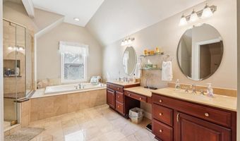 6139 PALOMINO Dr, Allentown, PA 18106