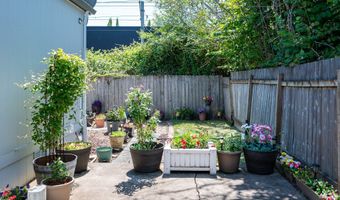 765 SW LIBERTY BELL Dr 209, Beaverton, OR 97006
