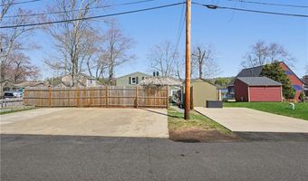 33 Airy Acres Dr, Glocester, RI 02814