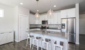 957 W MCKENNA, Bluffdale, UT 84065