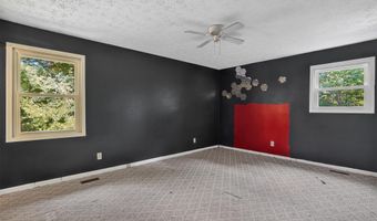 6326 PERRY St, Anniston, AL 36206