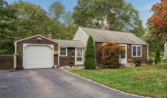 73 Penguin Ave, Warwick, RI 02818