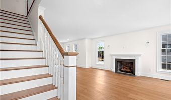 75 Bridge St, Newport, RI 02840