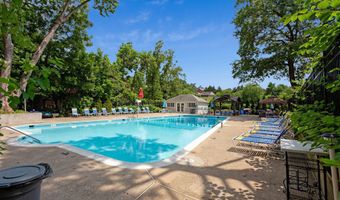 1210 N TAFT St 909, Arlington, VA 22201