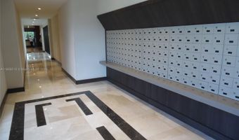20505 E Country Club Dr 138, Aventura, FL 33180
