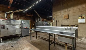 212 S Hickory St, Abbott, TX 76621
