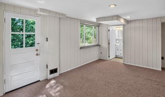 5915 RYLAND Dr, Bethesda, MD 20817