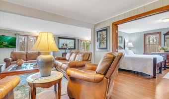 253 Thomas Rd, Blakeslee, PA 18610