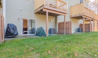 12 Oak Meadows Dr 12, Brookfield, CT 06804