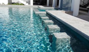 104 SUNSET Ln, Holmes Beach, FL 34217