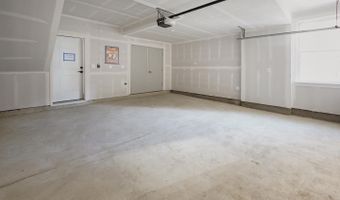 945 SYCAMORE Dr SE, Washington, DC 20032