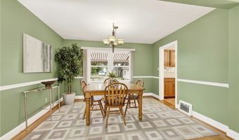 118 Allenhurst Rd, Amherst, NY 14226