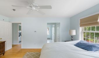 211 Oak St, Bath, ME 04530