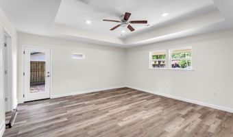 2223 Popps Ferry Rd, Biloxi, MS 39532