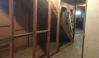 18546 140th St, Akron, IA 51001