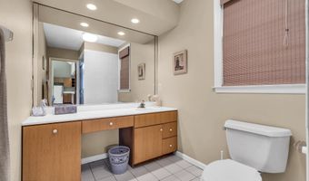 99 Holly Ln, Bayville, NJ 08721