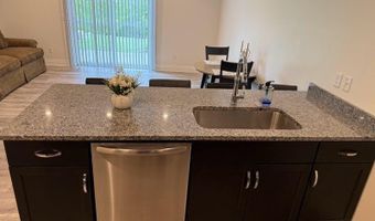 47 Travelers Ct, East Greenwich, RI 02818