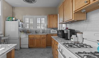 36 Kay St 1, Newport, RI 02840