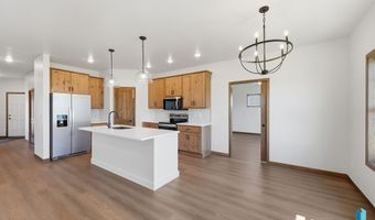 2417 E Brek St, Brandon, SD 57005