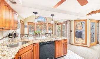 340 W Lakeshore Dr, Alloway, NJ 07422