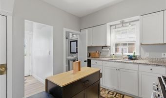 25 Hoppin Ave, East Providence, RI 02915