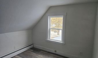 1555 Union St, Bangor, ME 04401