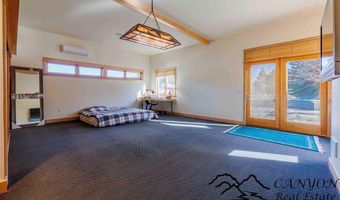 40 Castle Rock Rd, Cody, WY 82414