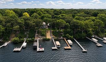 2707 1st St, Arnolds Park, IA 51331