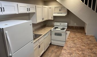 528 E Navajo Ave Apt 3, Apache Junction, AZ 85119