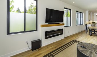 1858 Upland Dr, Ann Arbor, MI 48105