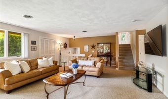 264 Boston Neck Rd, Narragansett, RI 02882