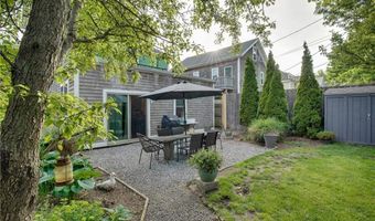 45 Burnside Ave, Newport, RI 02840