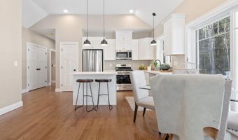 1 Renee Dr, Amherst, NH 03031