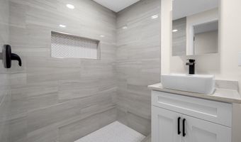 2316 FORT Dr, Alexandria, VA 22303