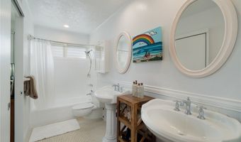 1276 Mokulua Dr, Kailua, HI 96734