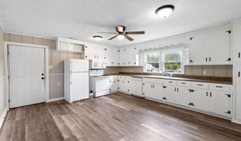 810 Sanders St, Athens, AL 35611