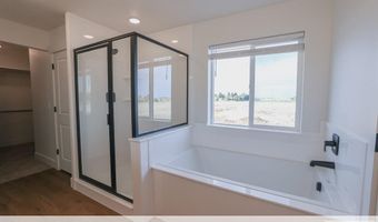 564 Curlew Dr, Ammon, ID 83401