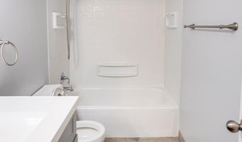 5911 EDSALL Rd 406, Alexandria, VA 22304