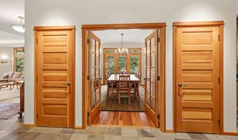611 Forest St, Ashland, OR 97520