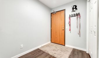 2127 Luann Ln 6, Madison, WI 53713